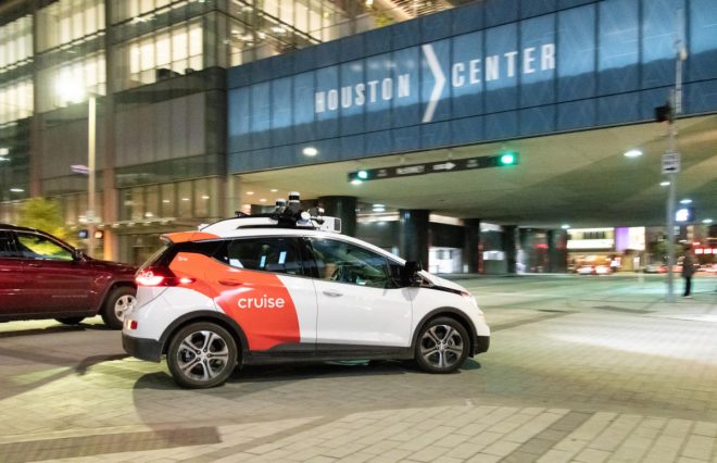 Cruise now offers paid robotaxi rides in Houston