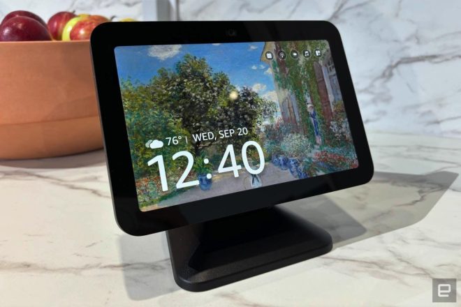 Amazon's third-generation Echo Show 8 falls to a new all-time low of $90