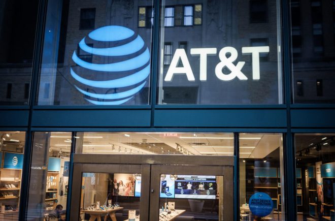 US cellphone outage hits thousands of AT&T users nationwide