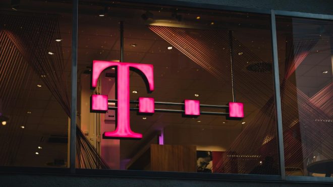 T-Mobile to acquire majority of US Cellular, further consolidating carrier market